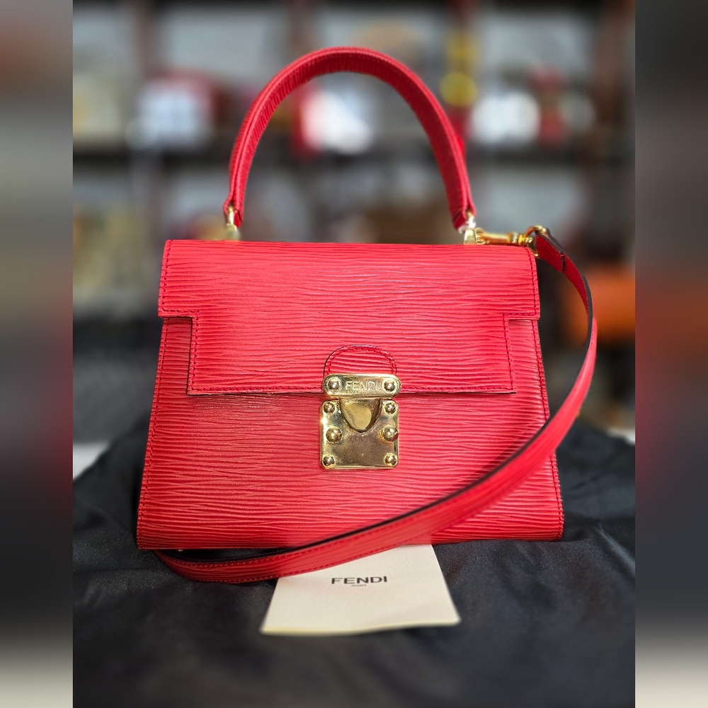 ✨️SOLD✨️🌟👜Authentic👜🌟 Fendi Red Epi Top Handle Leather Women's Bag